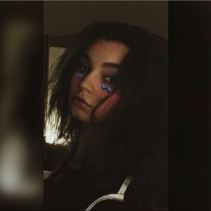 Meet your Posher, Makayla